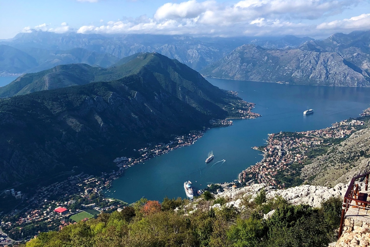 Dal mare alla montagna in undici minuti, nel cuore del Montenegro una delle più spettacolari funivie al mondo